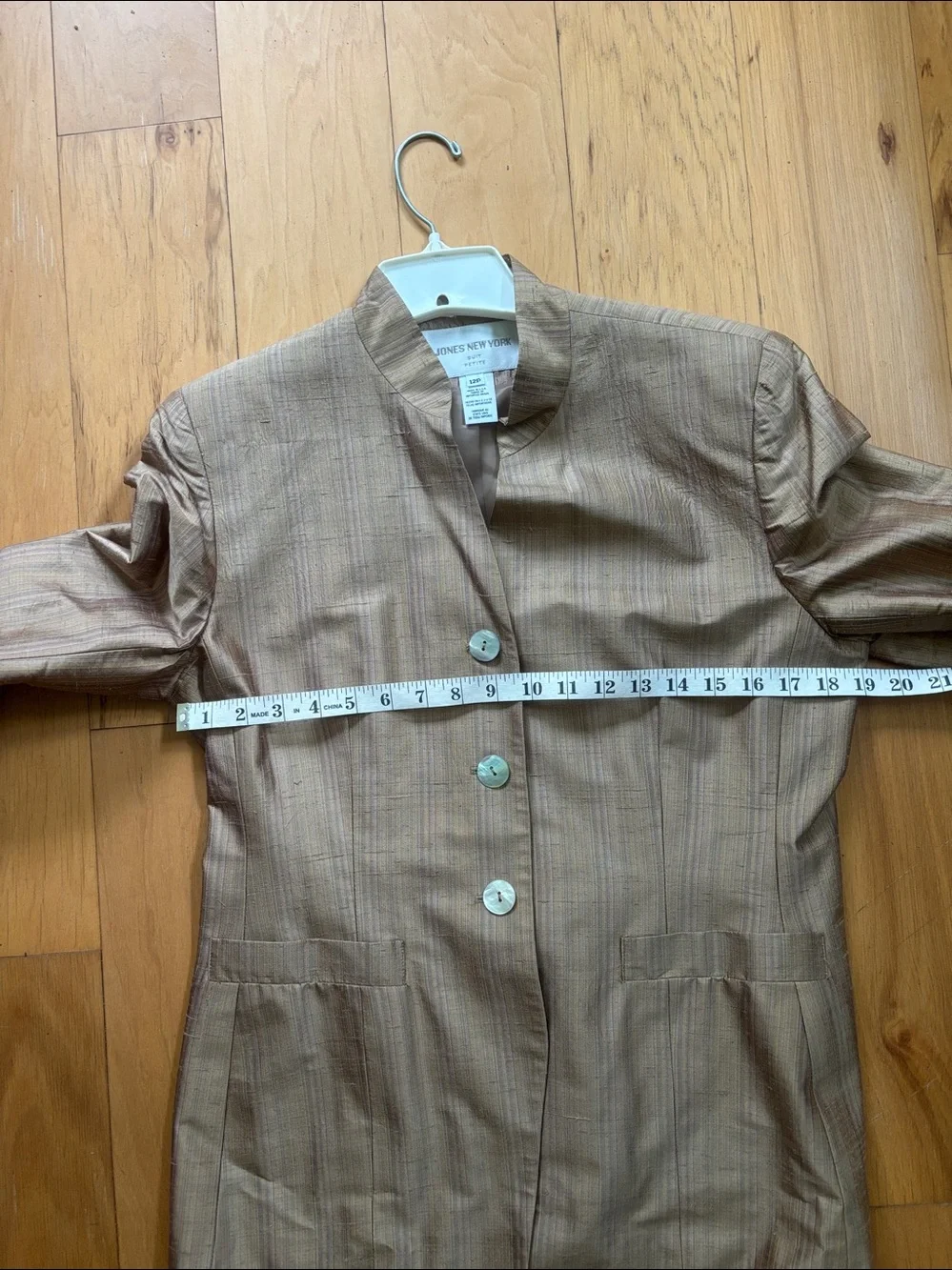 Vintage Jones New York tan/ brown silk suit size 12 petite. NWT